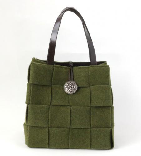 【Sold】アルマトヌッティ Wool Felt Bag With Button Oliva